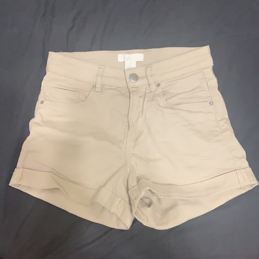 Women’s Khaki Shorts